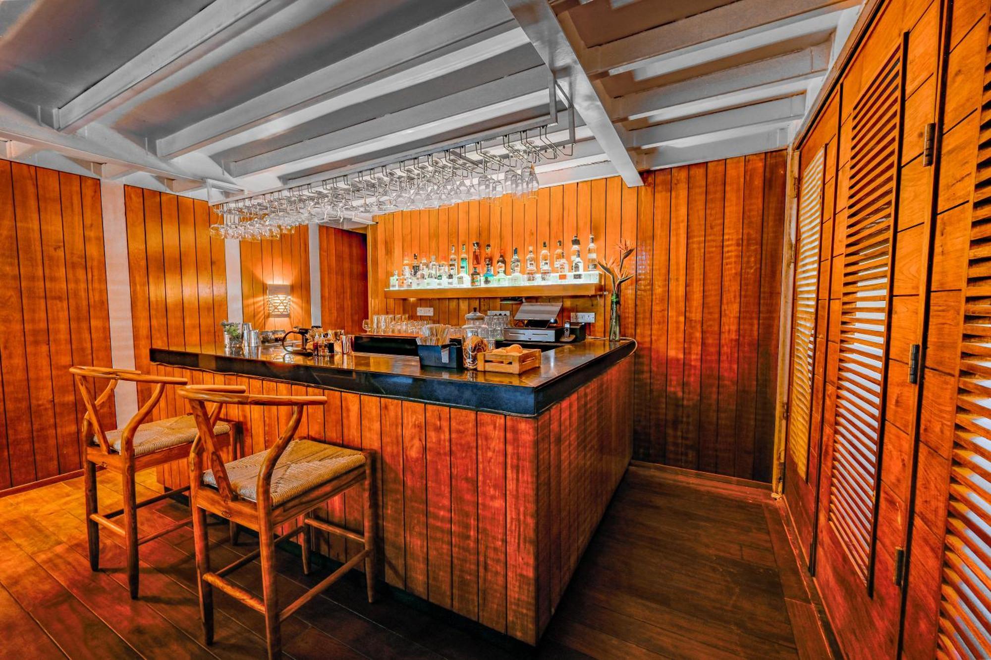The Park Bangalore, Mg Road מראה חיצוני תמונה The bar at the 1960 Club